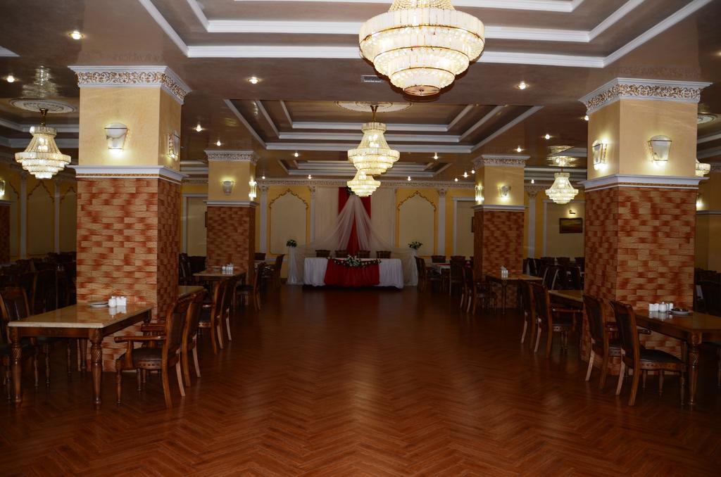 Saryarka Hotel Astana Ngoại thất bức ảnh