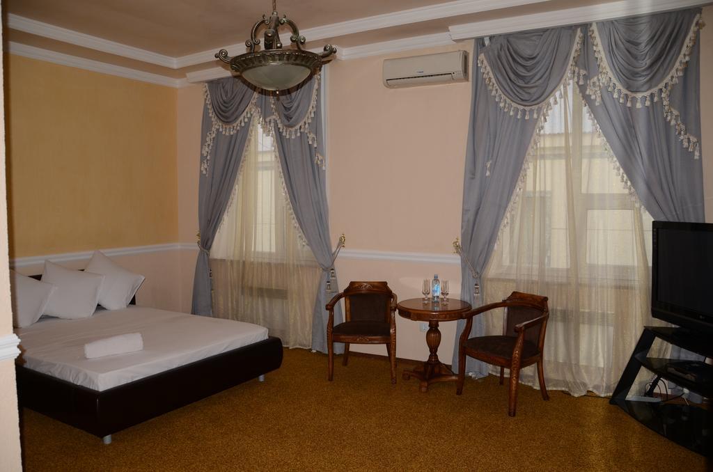 Saryarka Hotel Astana Phòng bức ảnh