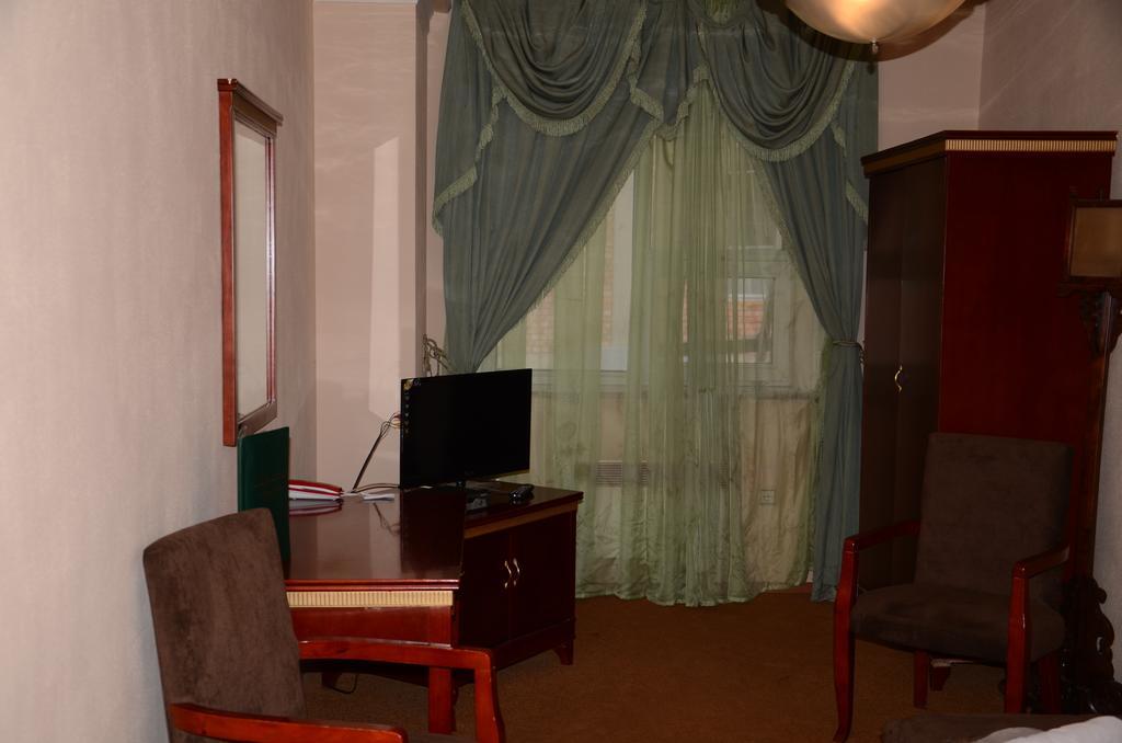 Saryarka Hotel Astana Phòng bức ảnh
