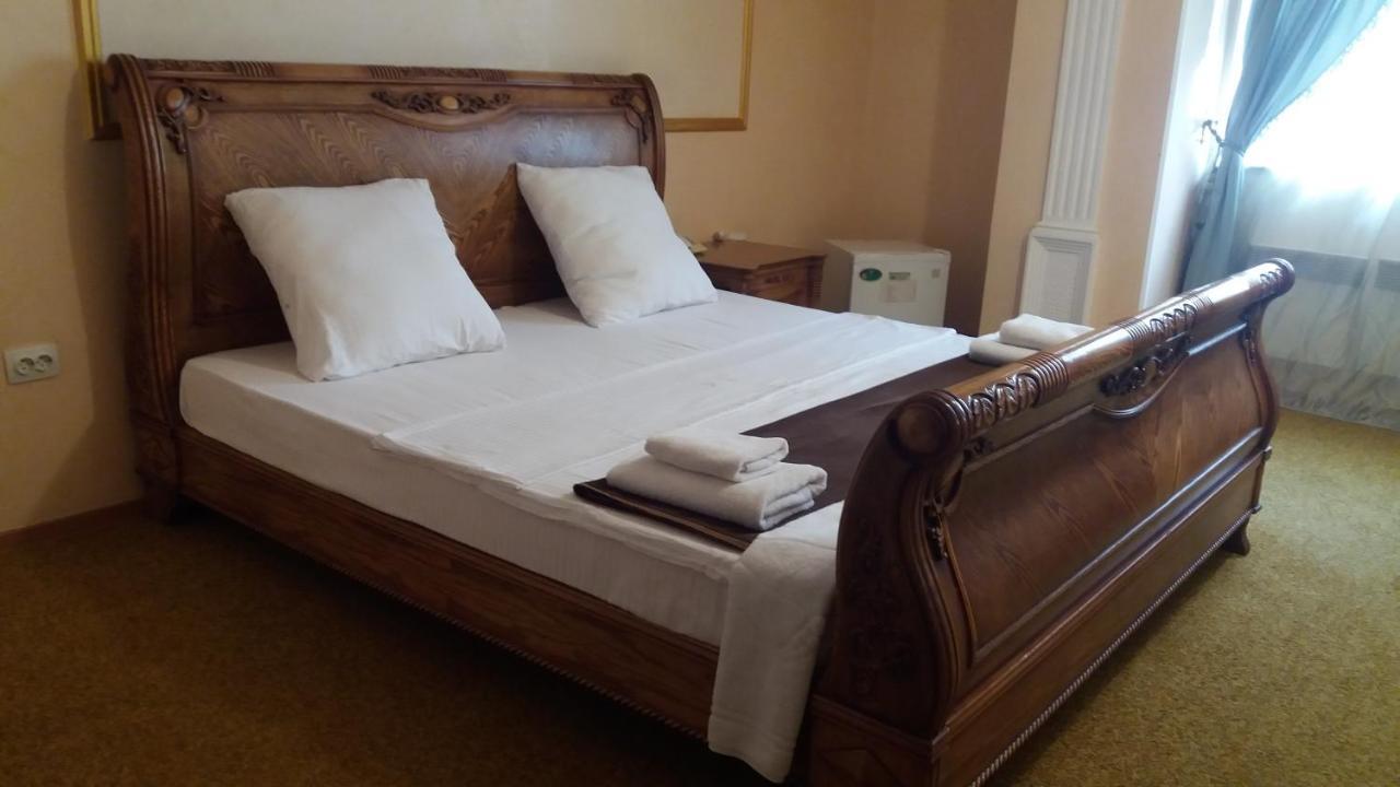 Saryarka Hotel Astana Ngoại thất bức ảnh